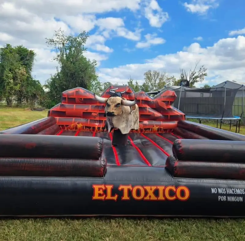 IMG_2221 ☠️🐂 El Tóxico Mechanical Bull